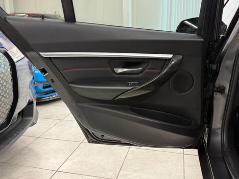 Used 2018 BMW 330i xDrive Sedan AWD/4WD image 13