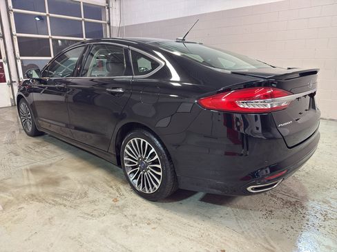 Used 2018 Ford Fusion Titanium image 4