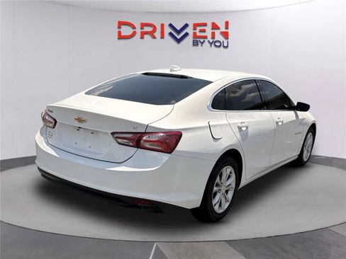 Used 2021 Chevrolet Malibu LT FWD image 4