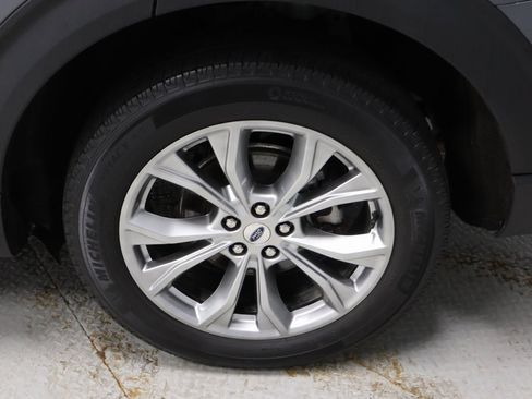 Certified 2023 Ford Explorer XLT w/ Equipment Group 202A image 13