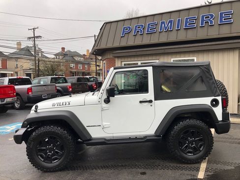 Used 2015 Jeep Wrangler Sport image 2