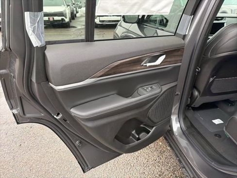 New 2026 Jeep Grand Cherokee Altitude AWD/4WD image 14