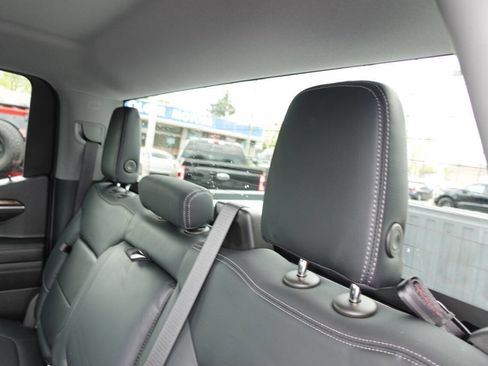 Used 2023 GMC Sierra 1500 Elevation image 24