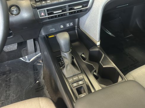 Used 2025 Toyota Camry LE FWD image 22
