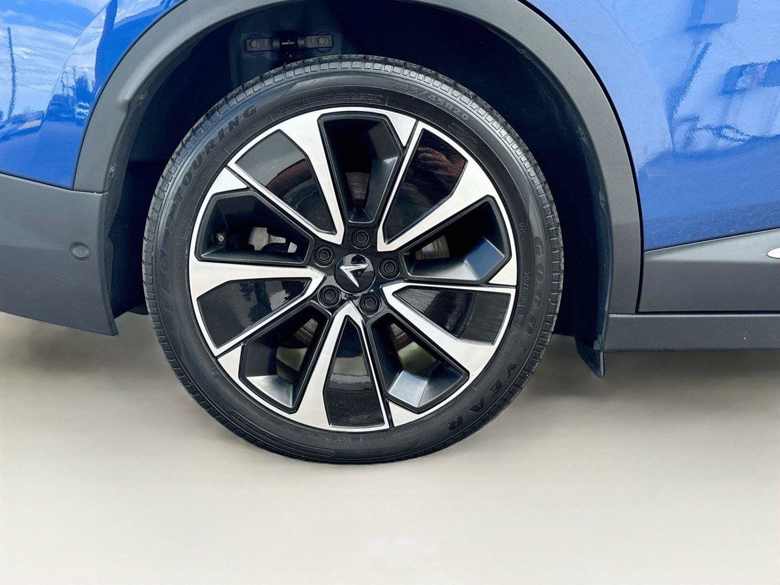 Used 2024 VinFast VF 8 Plus AWD/4WD image 32
