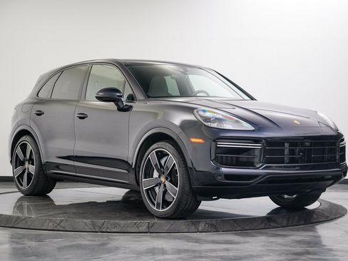 Used 2021 Porsche Cayenne Turbo AWD/4WD image 7