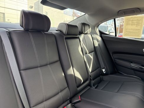 Used 2018 Acura TLX V6 SH-AWD w/ Technology Pkg image 16