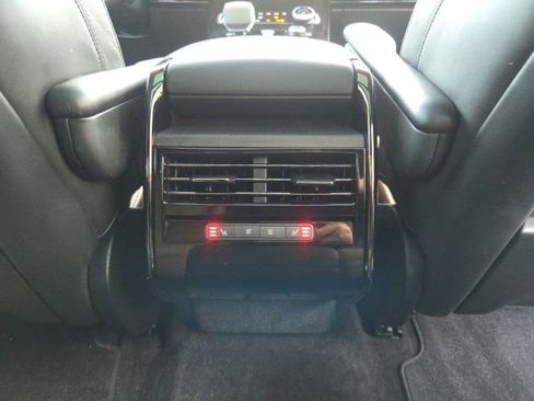 Used 2023 Land Rover Range Rover Sport SE Dynamic image 11