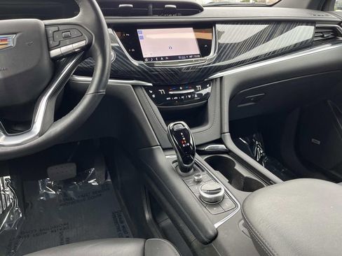 Certified 2024 Cadillac XT6 Premium Luxury image 15