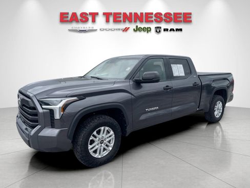 Used 2022 Toyota Tundra SR5 AWD/4WD image 7