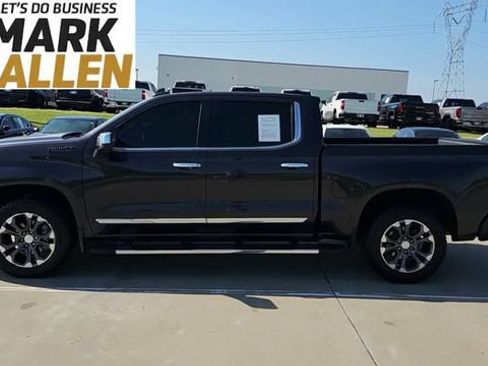 Used 2024 Chevrolet Silverado 1500 High Country w/ Technology Package AWD/4WD image 5