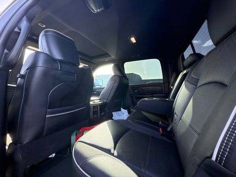 Used 2025 RAM 2500 Limited AWD/4WD image 6