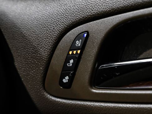 Used 2012 Chevrolet Avalanche LTZ image 58