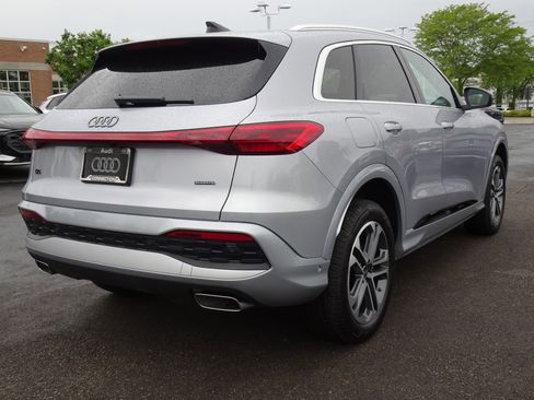 Certified 2025 Audi Q5 Premium Plus AWD/4WD image 5