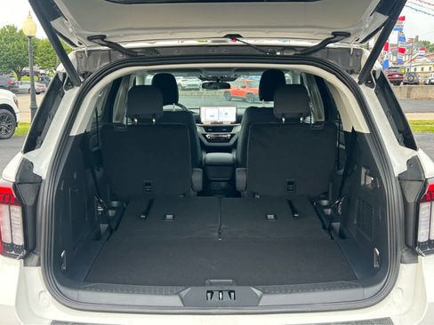 New 2026 Ford Explorer Active AWD/4WD image 5