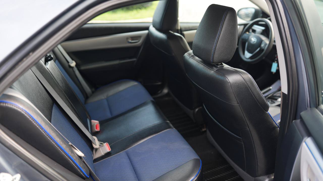 Used 2016 Toyota Corolla LE FWD image 20
