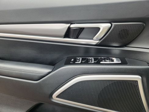 Used 2024 Kia Telluride S w/ S Sunroof Package image 7