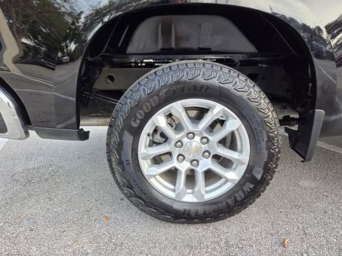 Certified 2024 Chevrolet Silverado 1500 LT w/ Z71 Off-Road Package AWD/4WD image 22