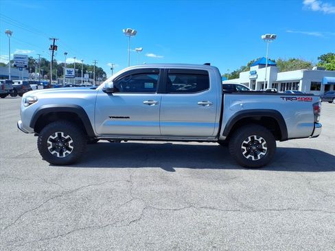 Used 2023 Toyota Tacoma TRD Off-Road AWD/4WD image 7