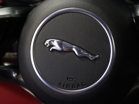 Used 2022 Jaguar F-PACE SVR AWD/4WD image 17