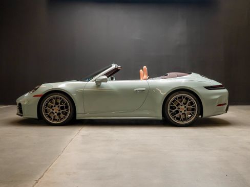 Used 2026 Porsche 911 Carrera 4S AWD/4WD image 3