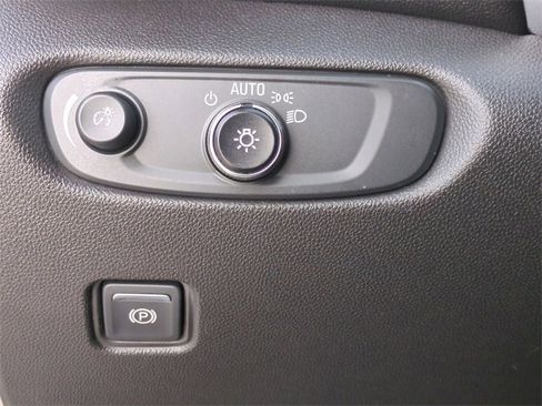 Certified 2020 Chevrolet Blazer Premier w/ Driver Confidence II Package image 19