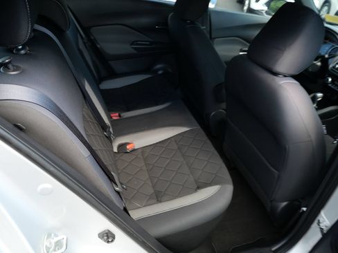 Used 2019 Nissan Kicks SV FWD image 23
