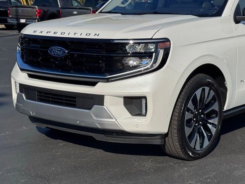 Used 2025 Ford Expedition Max Platinum w/ Driver's Package image 51