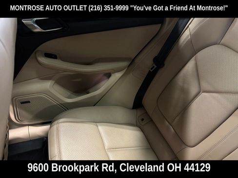 Used 2020 Porsche Macan AWD/4WD image 33