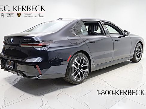 Used 2023 BMW i7 xDrive60 image 10