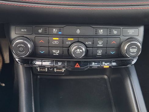 Used 2024 Dodge Durango GT AWD/4WD image 19