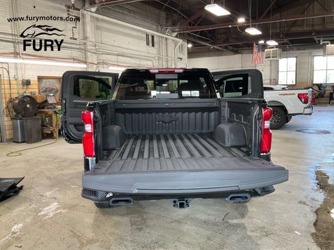 Used 2025 Chevrolet Silverado 1500 High Country w/ Midnight Edition AWD/4WD image 16