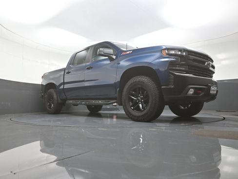 Used 2020 Chevrolet Silverado 1500 LT Trail Boss AWD/4WD image 9