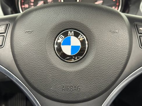 Used 2011 BMW 128i Convertible image 28