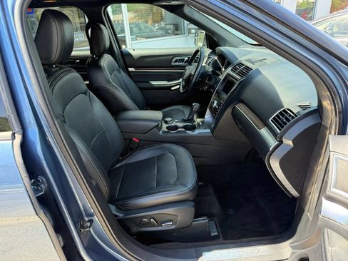 Used 2018 Ford Explorer Limited AWD/4WD image 7