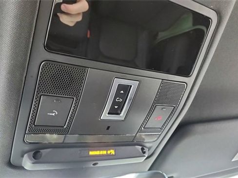 Used 2023 Land Rover Defender 110 75th Limited Edition image 52