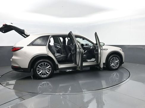 Used 2025 MAZDA CX-90 3.3 Turbo w/ Preferred Package image 32