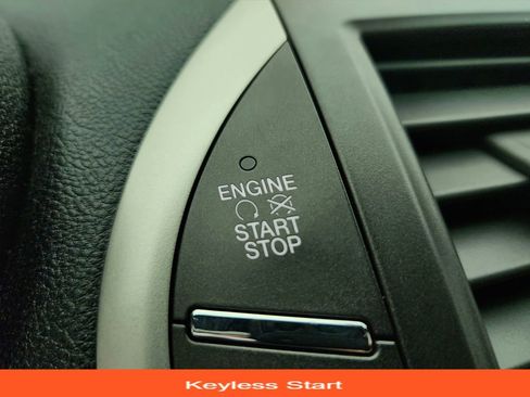 Used 2016 Lincoln MKC Reserve image 38