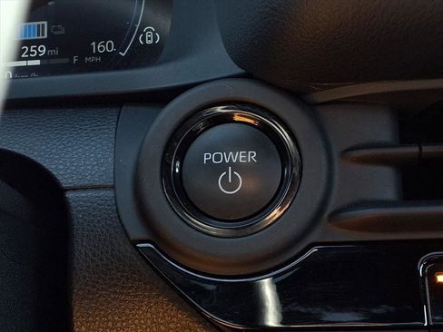 Used 2023 Toyota Crown XLE image 13