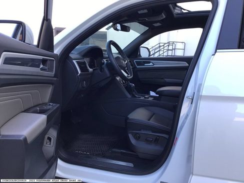 Used 2023 Volkswagen Atlas Cross Sport SEL AWD/4WD image 8
