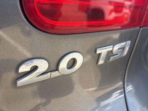 Used 2012 Volkswagen Tiguan S image 10