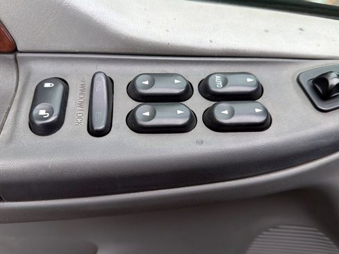 Used 2004 Ford F350 Lariat AWD/4WD image 11