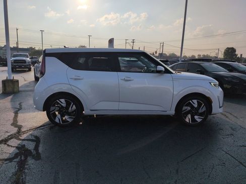 Used 2024 Kia Soul GT-Line w/ GT-Line Technology Package FWD image 6
