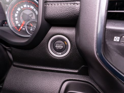 Used 2024 RAM 1500 Laramie AWD/4WD image 27