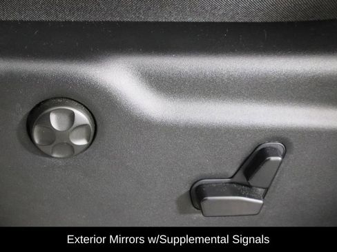 Used 2025 Dodge Durango GT image 25