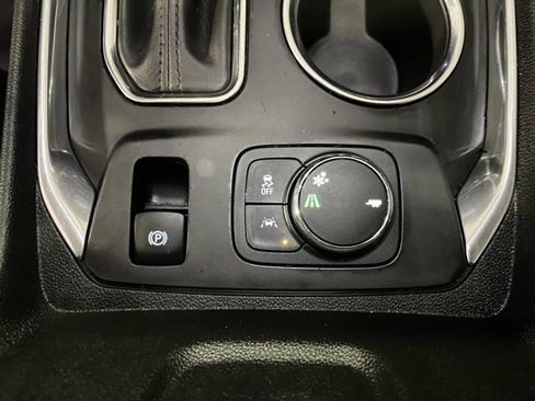 Used 2019 Chevrolet Traverse Premier w/ Redline Edition image 27