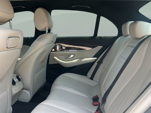 Used 2018 Mercedes-Benz E 300 image 27