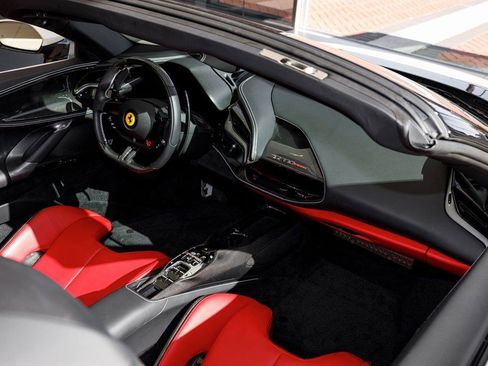 Used 2024 Ferrari SF90 Spider image 37