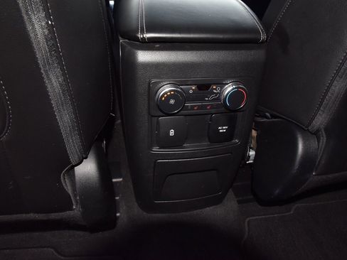 Certified 2022 Ford Explorer Limited w/ Limited Technology Package image 20