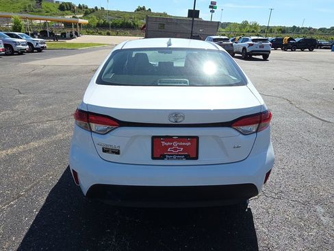 Used 2024 Toyota Corolla LE FWD image 7